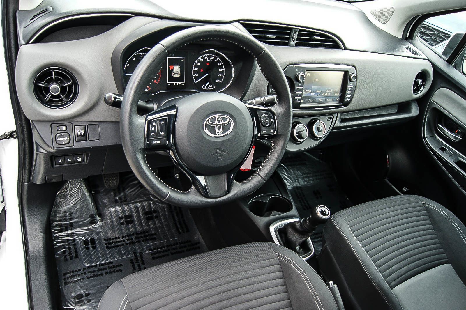 Fahrzeugabbildung Toyota Yaris 1.0 VVT-i Comfort KAMERA KLIMA SPURASSIST