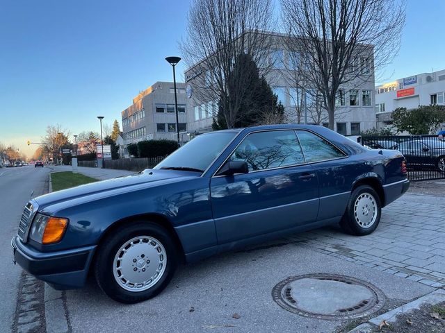 Mercedes-Benz Mercedes Benz 124  E 300V Coupe H-KENNZEICHEN