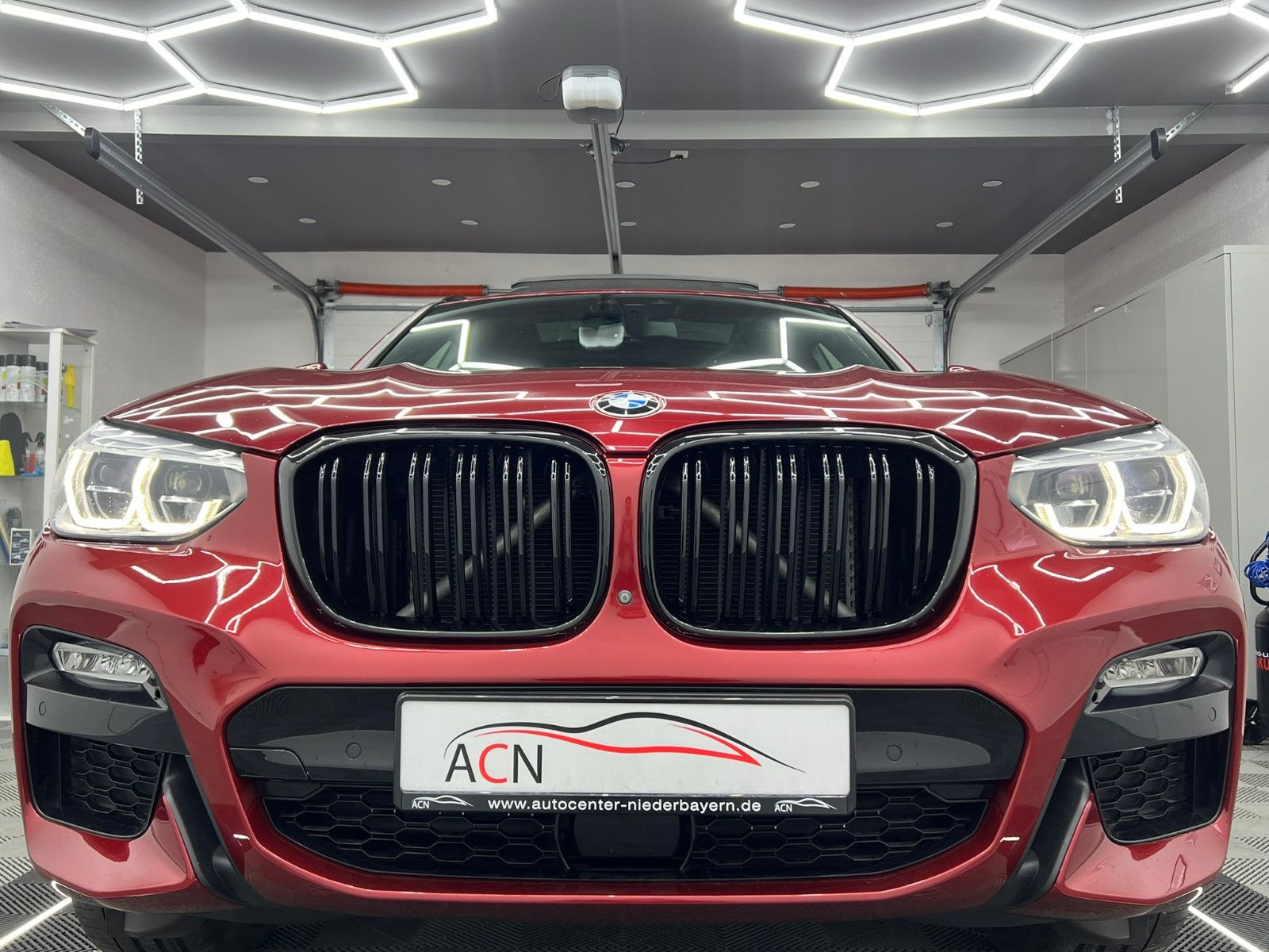 Fahrzeugabbildung BMW X4 xDrive 30 i M SPORT/AHK/ACC/LED/H&K/PANO/STHZ
