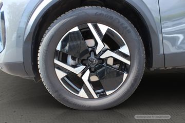 Peugeot 2008 - 6