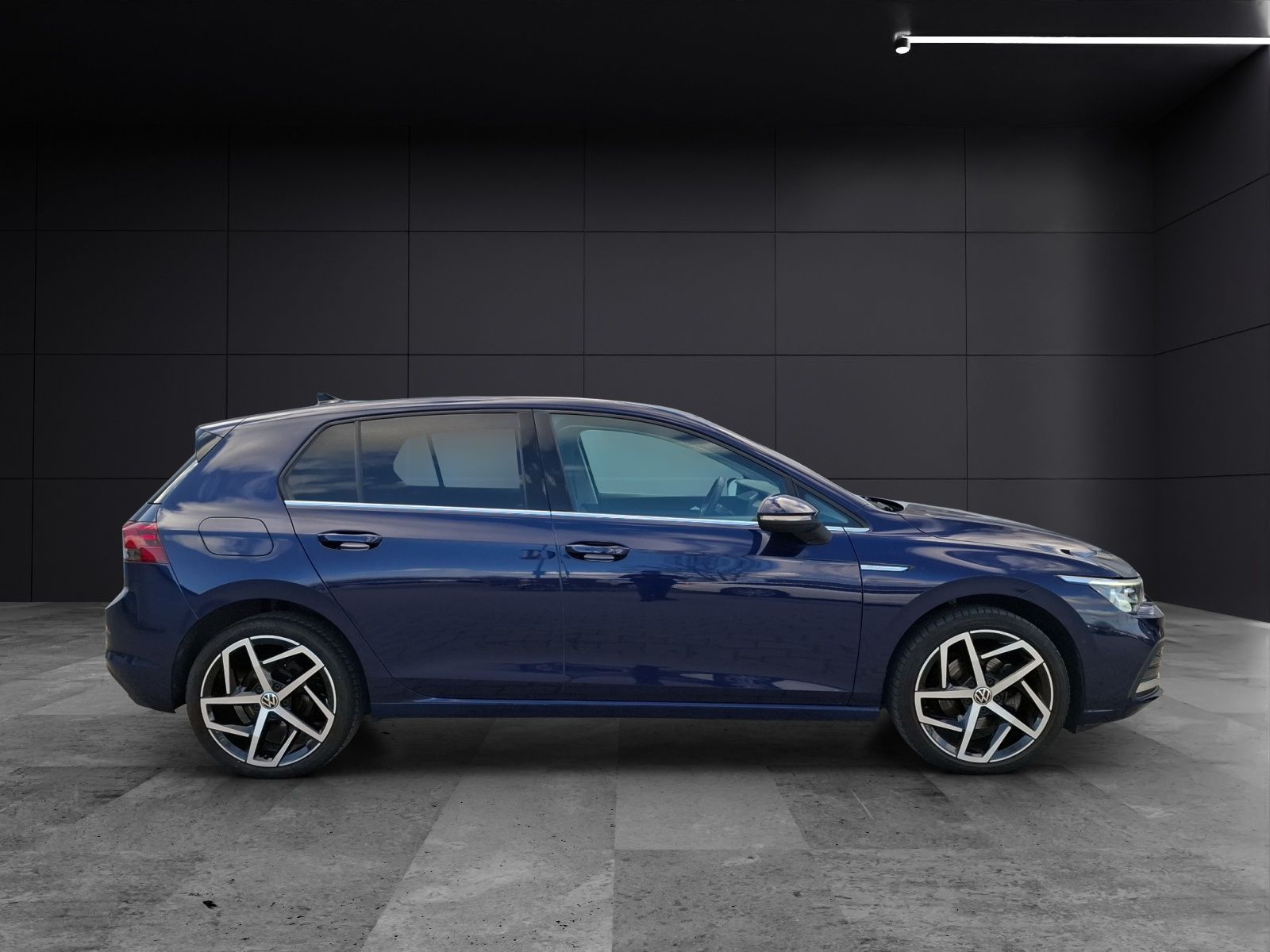 Fahrzeugabbildung Volkswagen Golf VIII TSI Style LEDplus Navi AID HUD ACC RFK