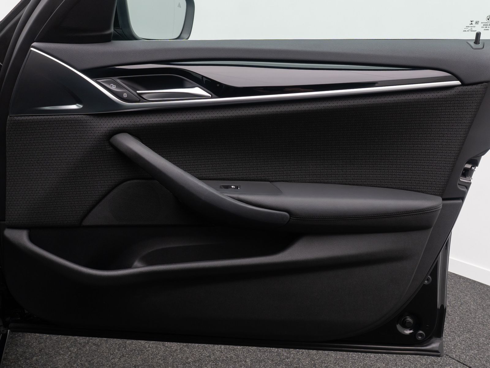 Fahrzeugabbildung BMW 530e Alarm Stop&Go Kamera DAB MSport Parkassist