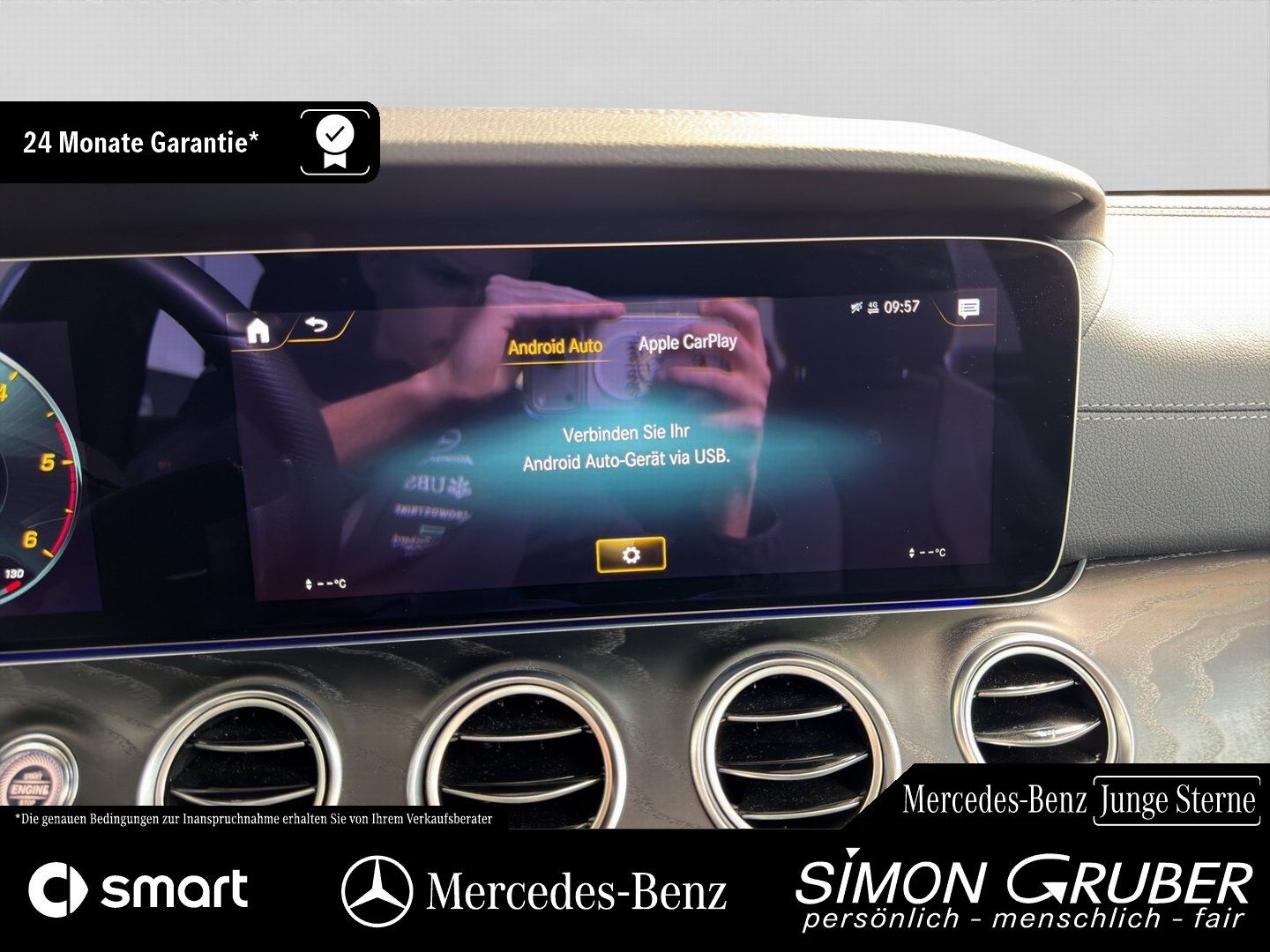 Fahrzeugabbildung Mercedes-Benz E 220 d 4M AMG Line IntExt Widescreen LED Kamera