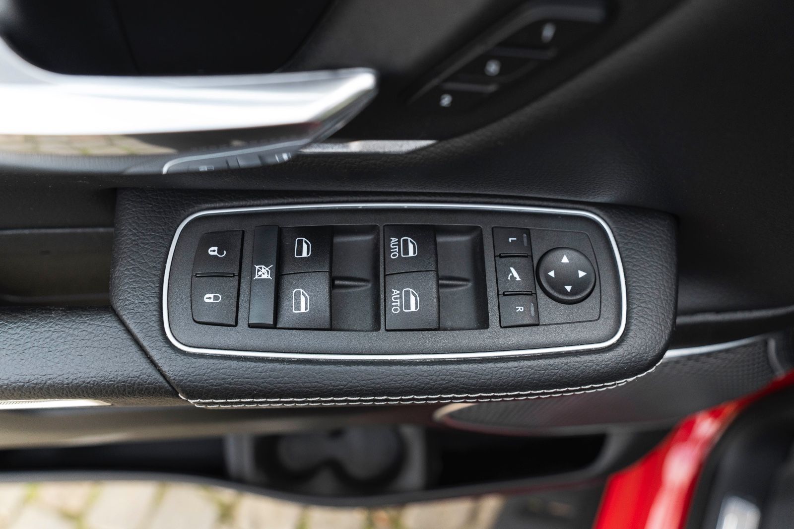 Fahrzeugabbildung Dodge RAM 3.0L LARAMIE ECODIESEL M+S LEDER SZH/SZK KAM