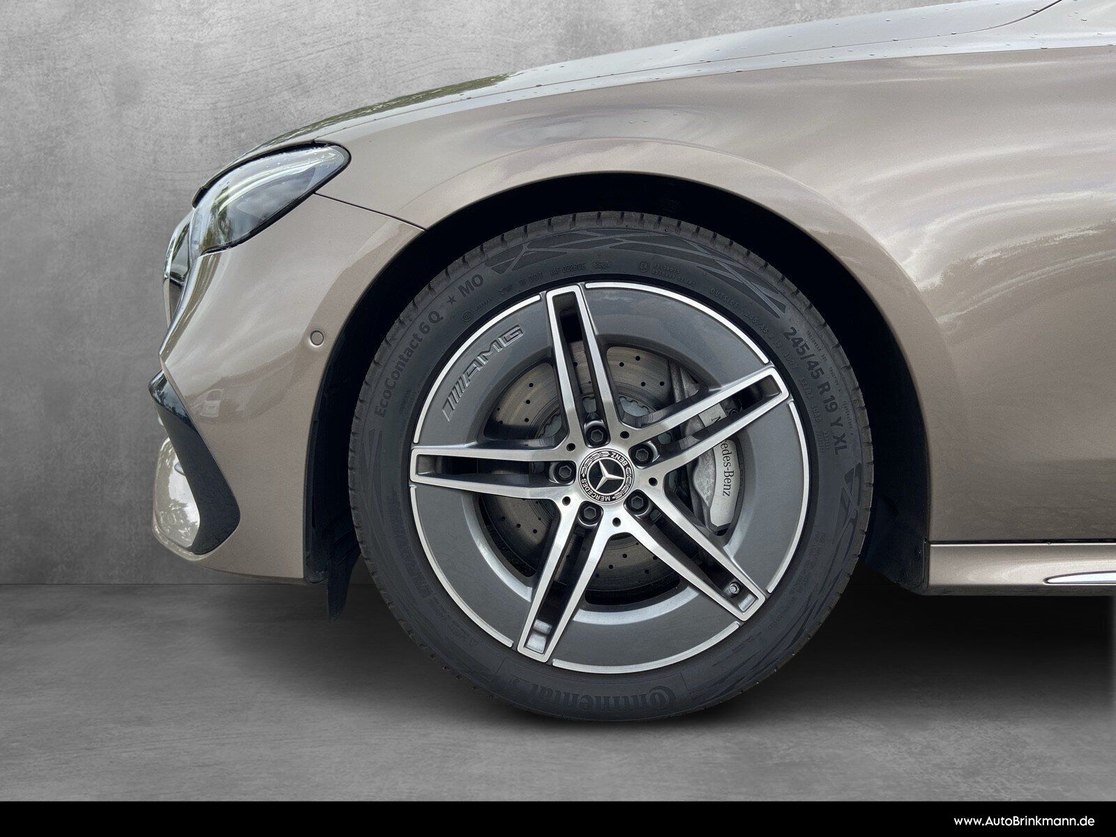 Mercedes-Benz E 220 d T AMG-LINE AHK DISTRONIC LED KAMERA TOTW foto 7