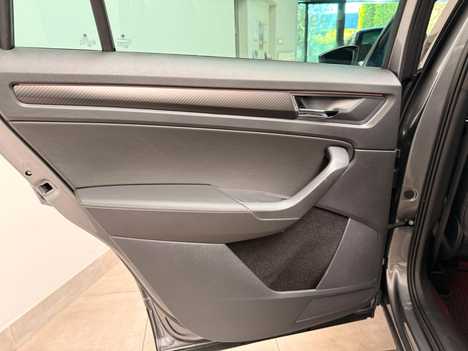 Skoda Kodiaq Sportline 4x4 Panorama Leder Navi Standhz