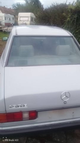 Mercedes-Benz 190 E mit 129 tkm