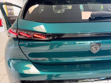 Peugeot 308 Allure Hybrid 145 360+Kam.+KeyLess+LED+Navi