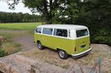 Volkswagen T2b L - Volkswagen T2: T2b