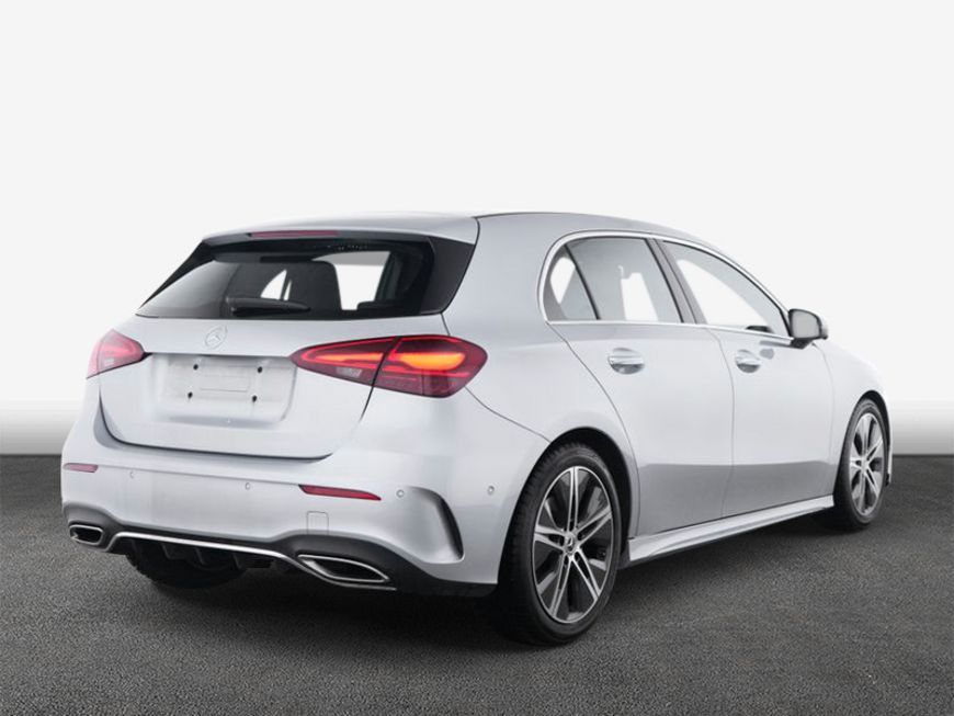 Mercedes-Benz A 200 AMG Edition Multibeam Winter Laderaum foto 2