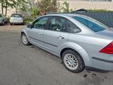 Ford Focus 1.4  - Ford Focus aus 2007 mit Benzin-Antrieb: Limousine
