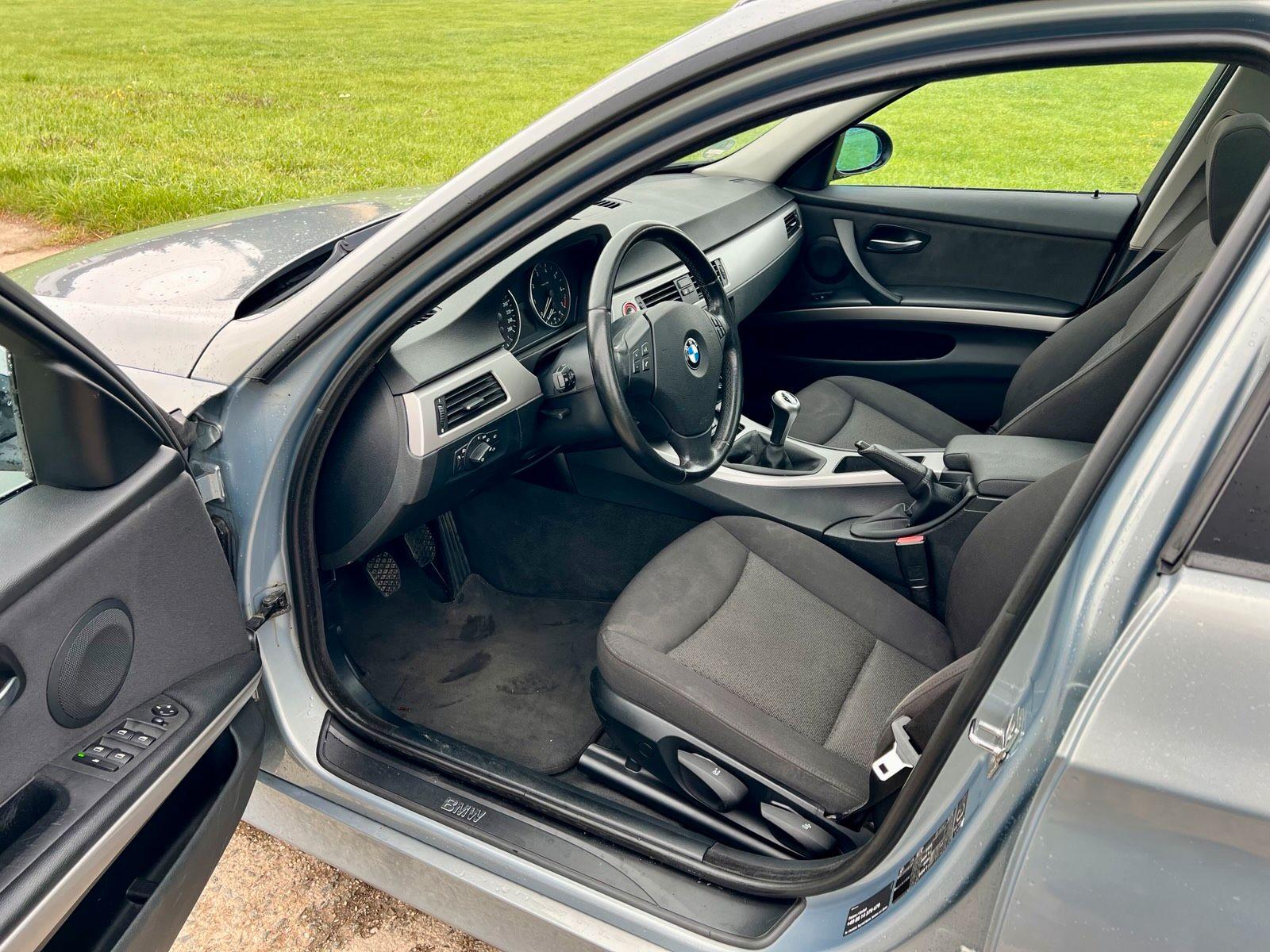BMW 320 2006 — photo 11