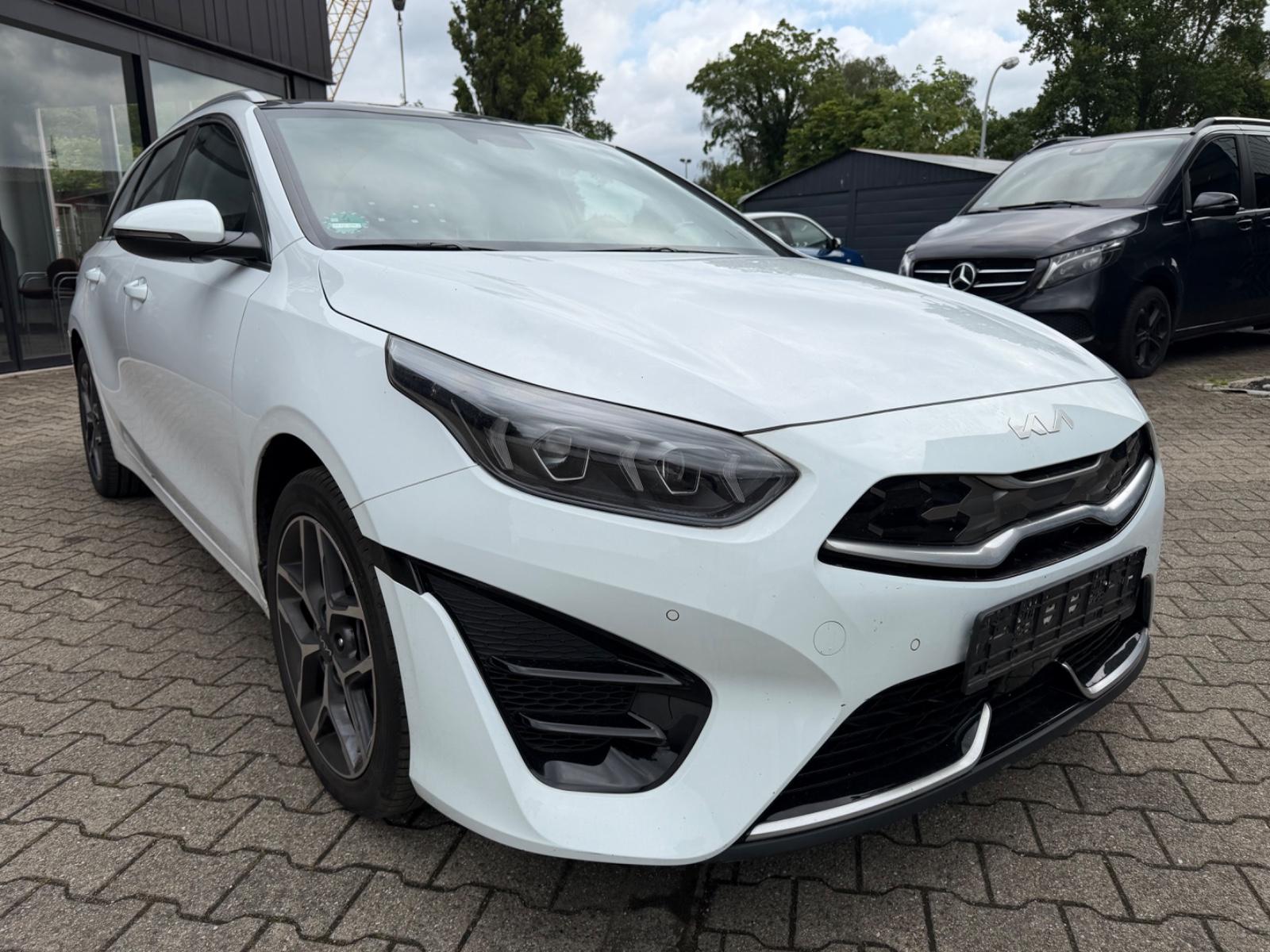Kia Ceed Sportswagon Platinum Edition Pano Szblü Mem