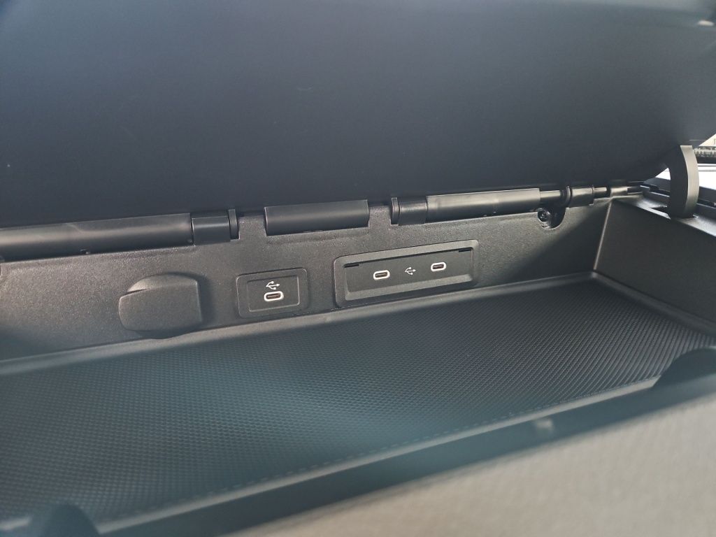 Fahrzeugabbildung Mercedes-Benz Sprinter 319 Kasten SELECT L3H2 LED SHZ RFK AHK