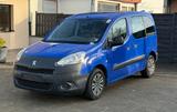 Peugeot Partner Tepee - blaue Peugeot Partner