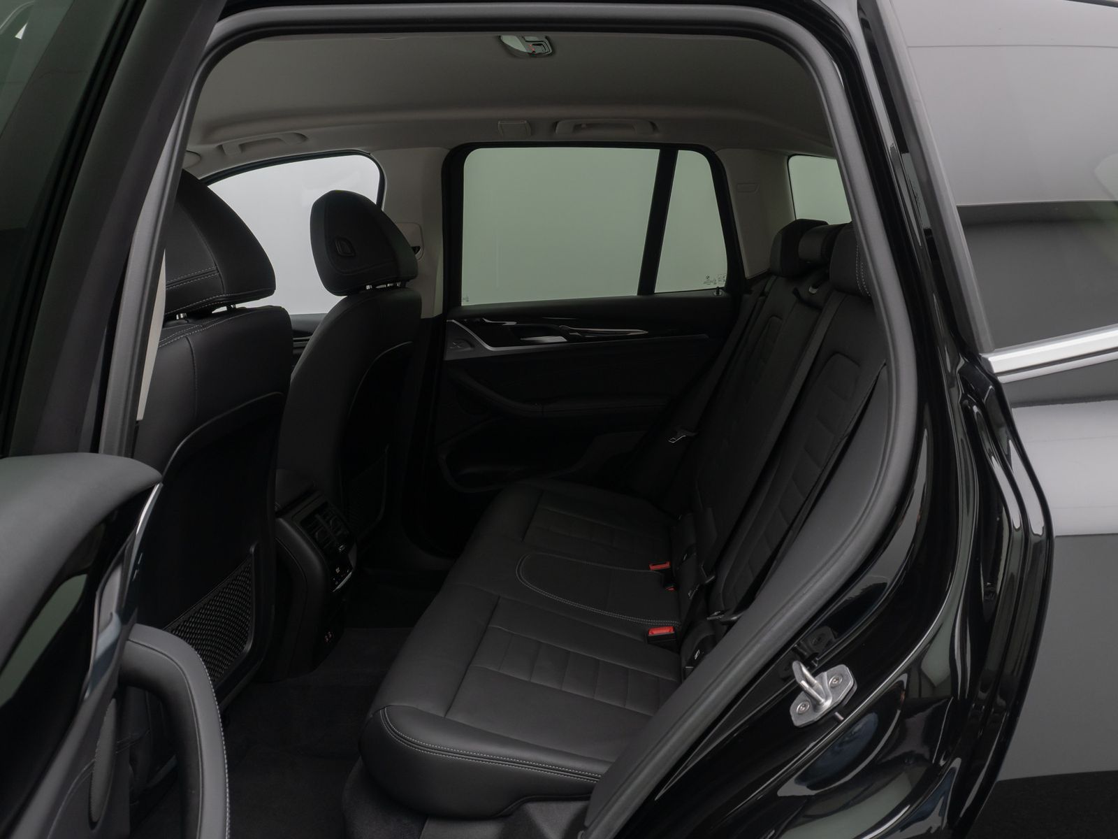 Fahrzeugabbildung BMW X3 xD20d Kamera HUD Komfort HiFi Alarm Leder 19"