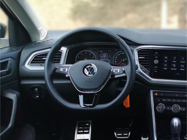 T-Roc Active 1.5 TSI DSG Navi El. Heckklappe PDC