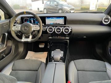 Fahrzeugabbildung Mercedes-Benz A 45S AMG, Multibeam, Glasdach, Alcantara uvm.