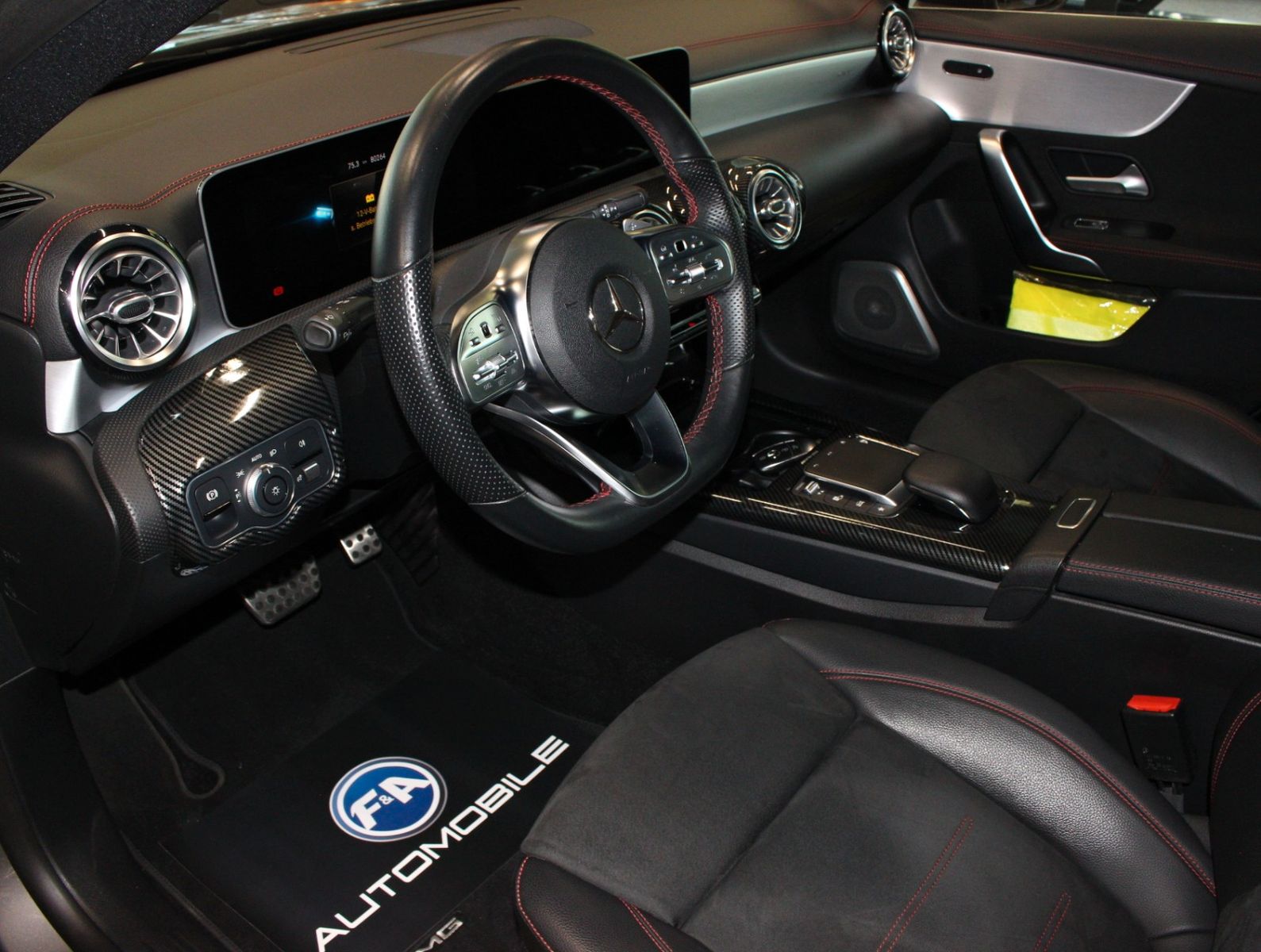 Fahrzeugabbildung Mercedes-Benz CLA 200 d AMG Line Widescreen*Ambiente*Kamera