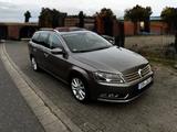Volkswagen Passat 2.0 TDI DSG 4M 125kW Highline BM Vari... - Volkswagen Passat aus 2011: Kombi, Highline