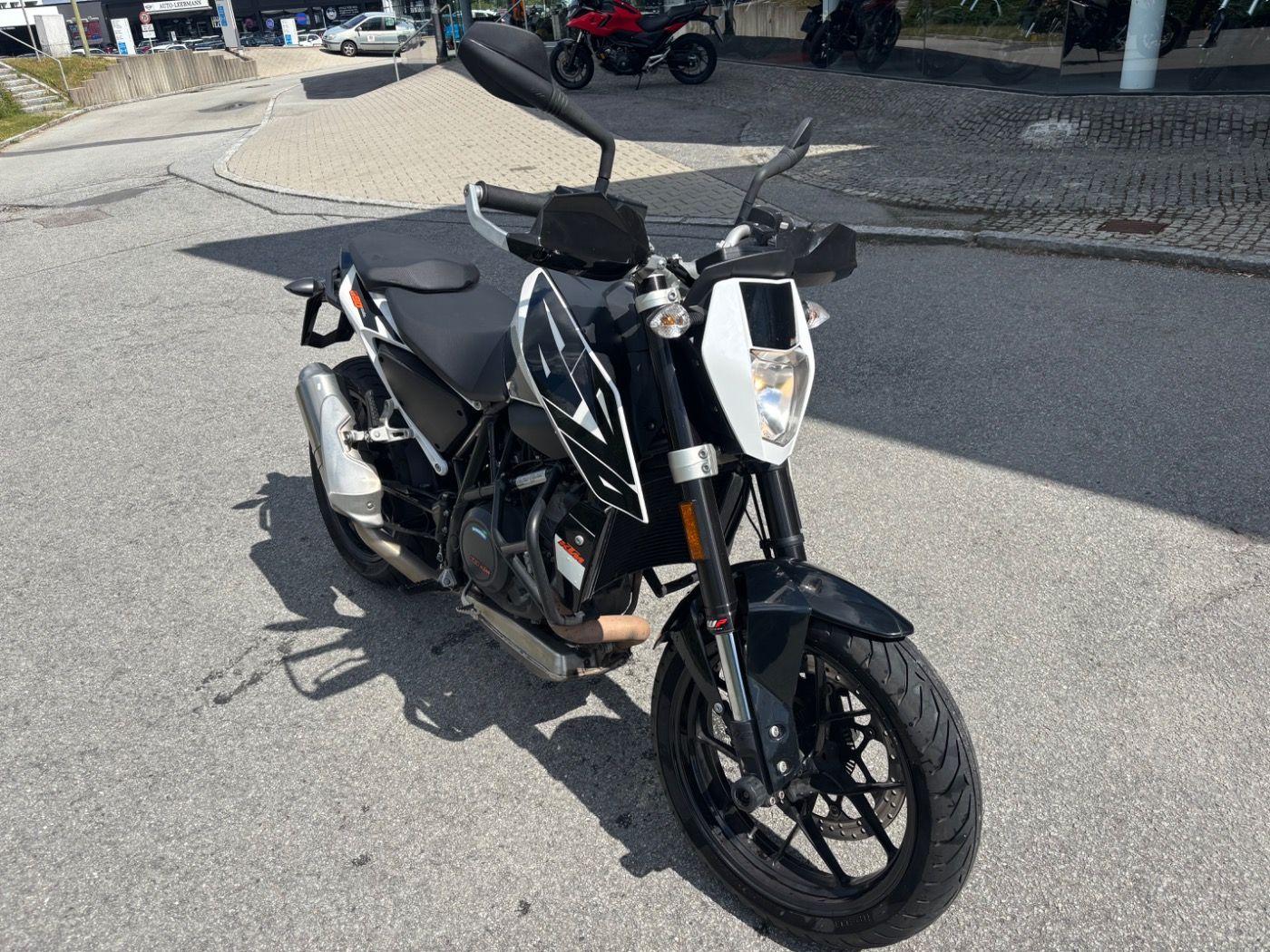 Fahrzeugabbildung KTM 690 Duke