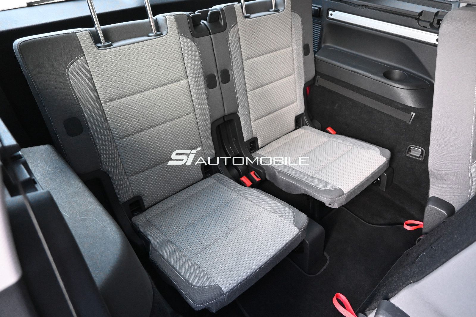Fahrzeugabbildung Volkswagen Touran 2.0 TDI DSG Comfortline °UVP 58.943€°STHZ