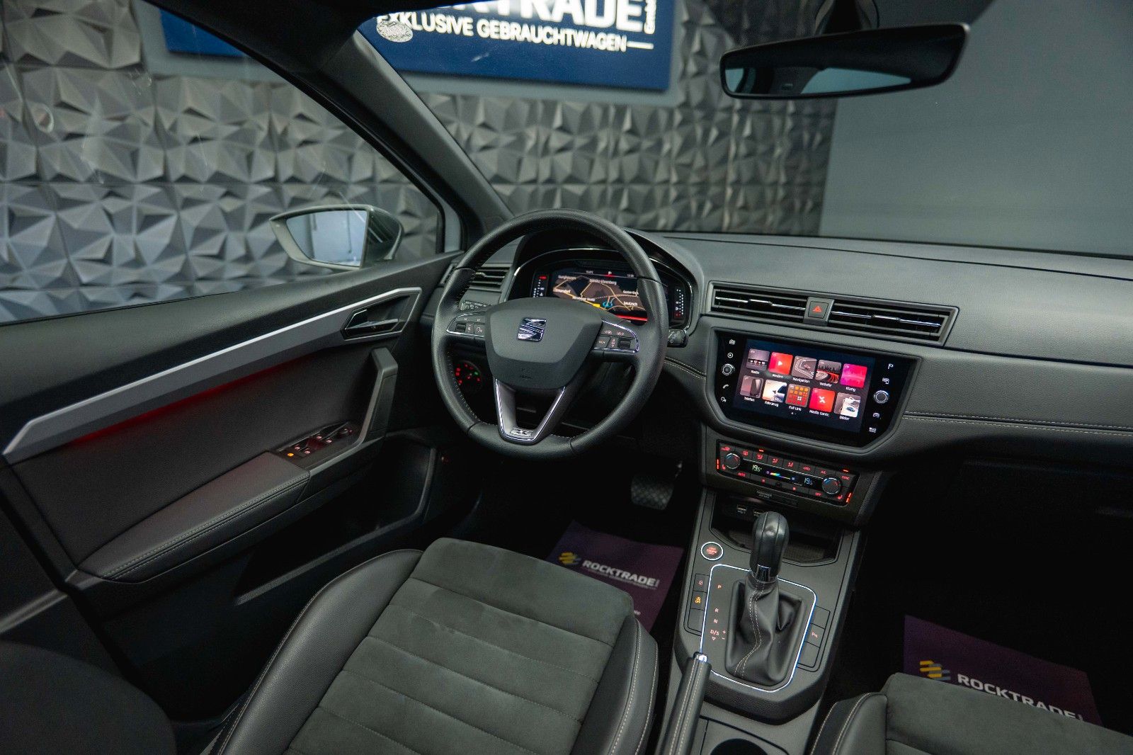 Fahrzeugabbildung SEAT Ibiza Xcellence Sport DSG *LED*Panorama*Kamera*