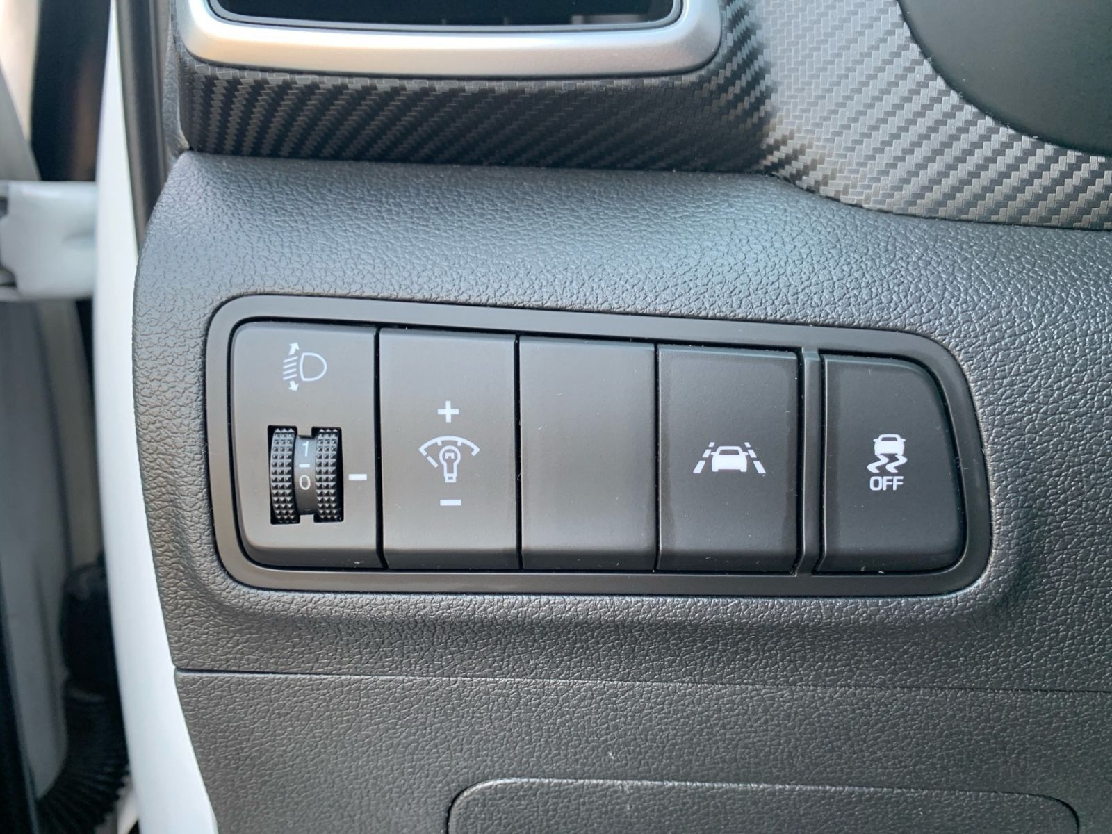 Fahrzeugabbildung Hyundai TUCSON 1.6 Advantage Navi 8xbereift