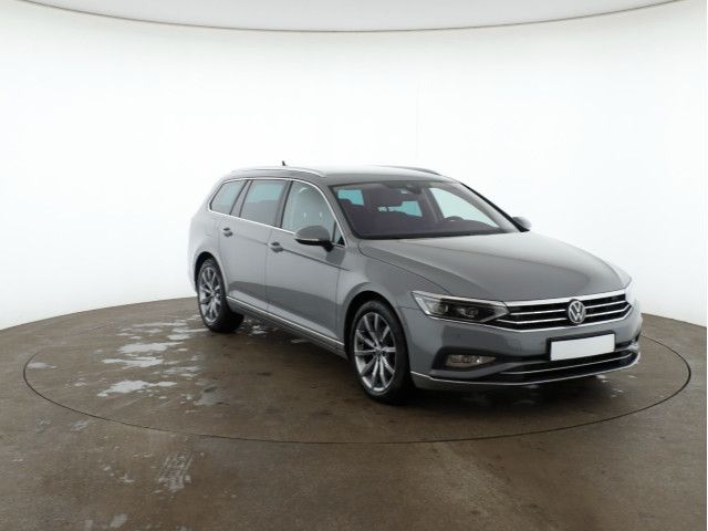 Volkswagen Passat Variant - Bild 6