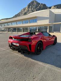 صورة 4 لـ 2020 Ferrari 488 PISTA