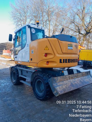 Liebherr A912 Compact 