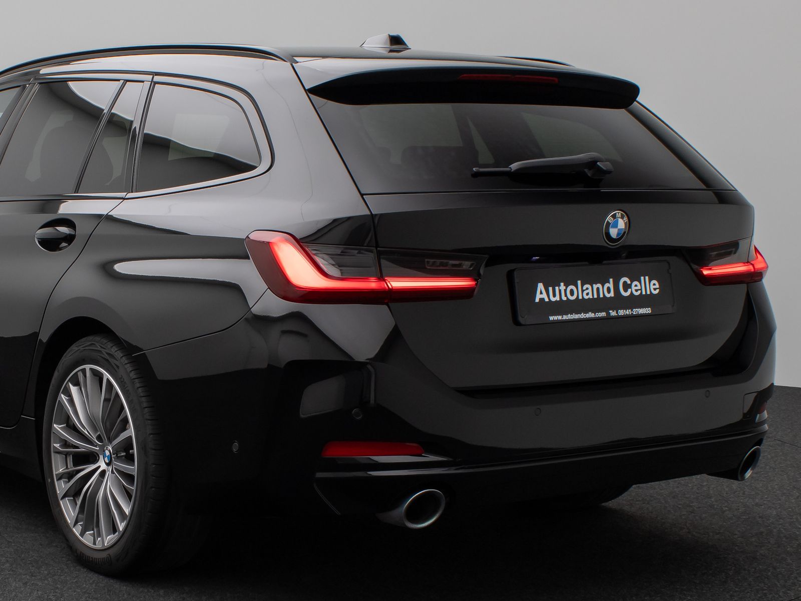 Fahrzeugabbildung BMW 330d Kamera DAB HiFi Leder Sport AdaptLED 18Zoll