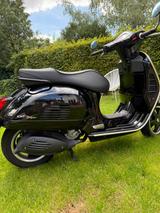 Vespa GTS Sport 300, top gepflegt, wenig km - Offers