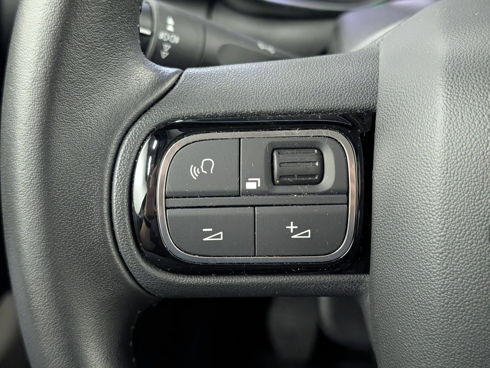 CITROEN C3  1.2 PureTech Shine Navi Pano NUR GEWERBE – Bild 29