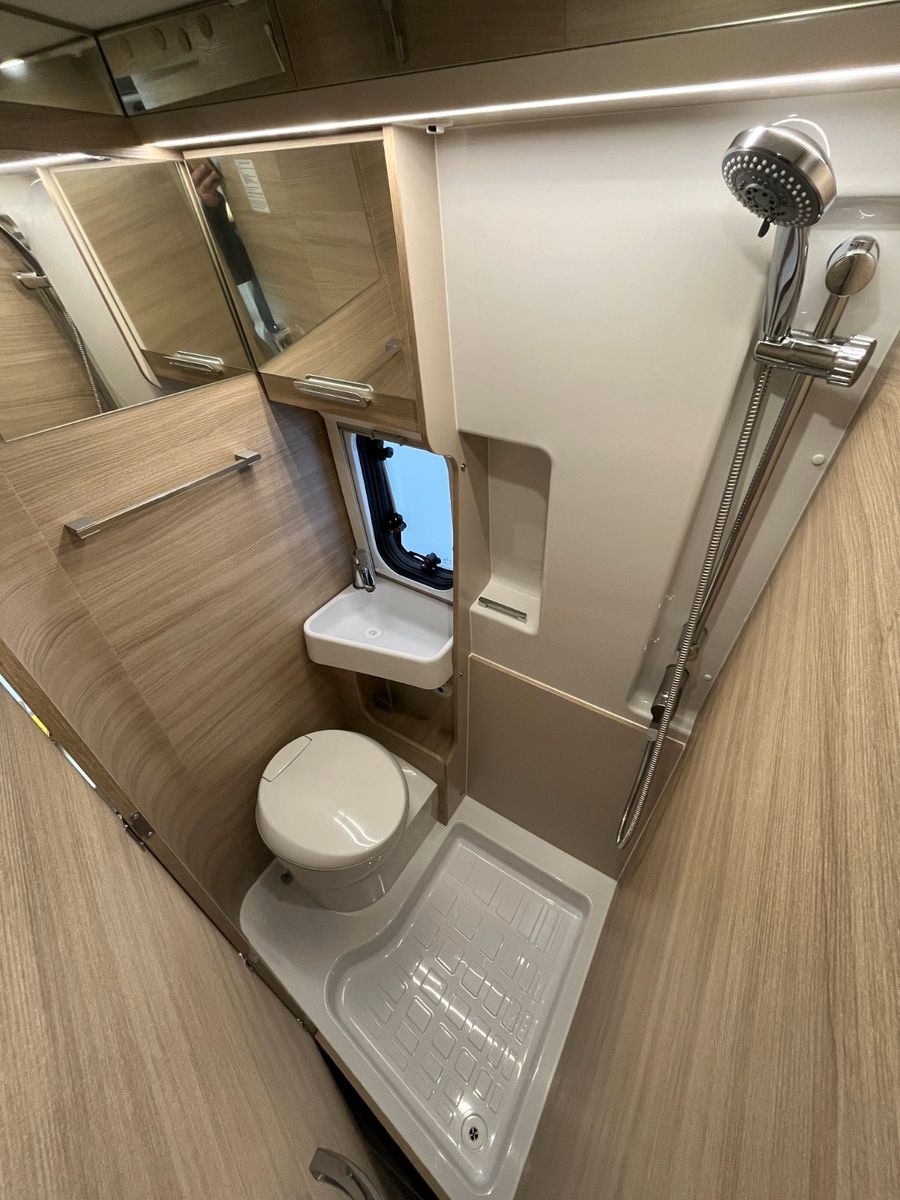 Fahrzeugabbildung Forster Vantasy V 599 HB *Modell26*Rückfahrkam.*Dieselhz