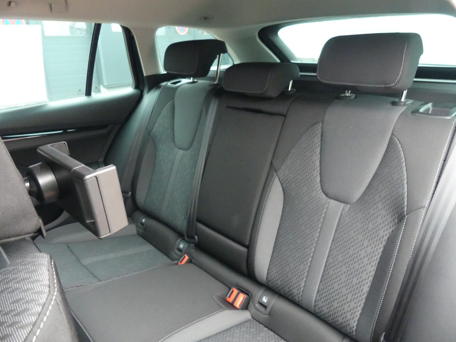 Fahrzeugabbildung SKODA Octavia Combi 2.0 TDI CLEVER *NAVI*ACC*KESSY*BT*