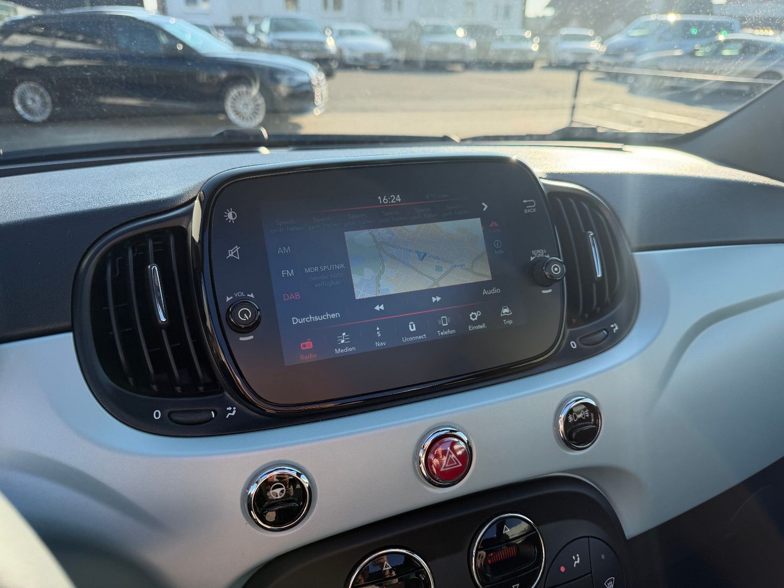 Fahrzeugabbildung Fiat 500C /KLIMA/BLUETOOTH/NAVI/PDC