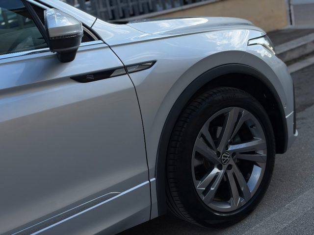 Volkswagen VOLKSWAGEN Tiguan 2.0TDI 150 DSG R-Line *69000KM imagem 2