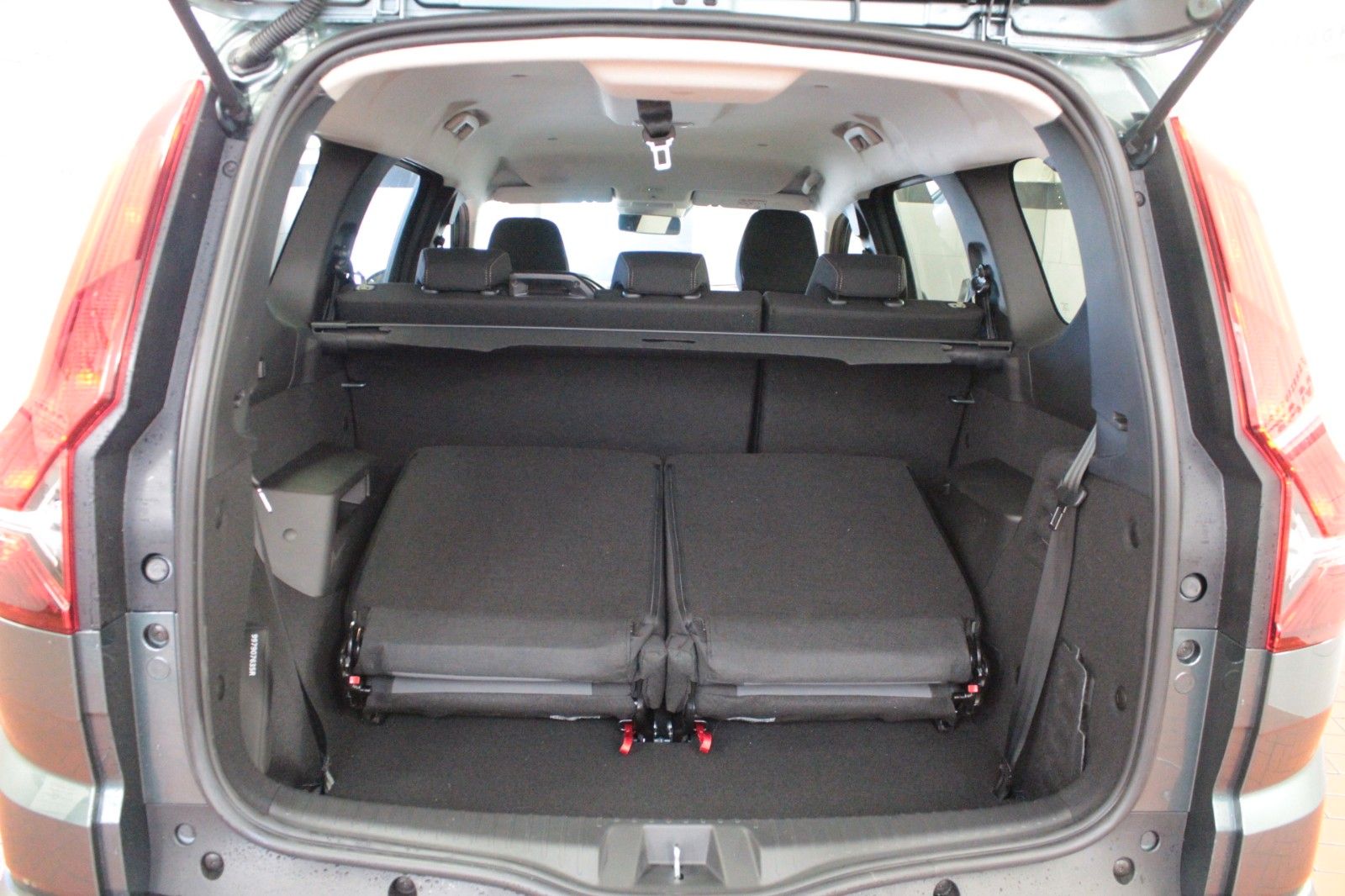 Fahrzeugabbildung Dacia Jogger Eco-G 100 Extreme+ 7-Sitzer