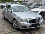 Mercedes-Benz E 200 Lim. CGI Avantgarde/Aut./Bi-Xenon - gebrauchte Mercedes-Benz E 200 aus dem Jahr 2009
