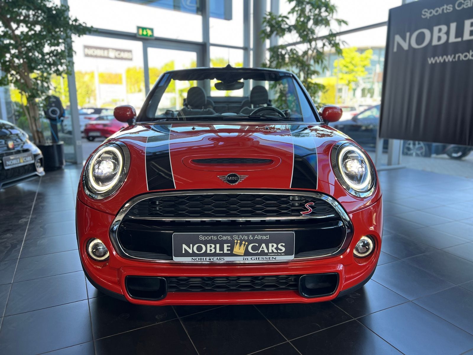 Fahrzeugabbildung MINI Cooper S Cabrio Chili LED NAV RFK SHZ ALU