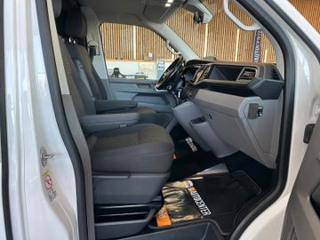 MYAUTOCENTER – Gebraucht- und Jahreswagen mit Werkstattservice in Pfaffenhofen Volkswagen T6.1 Transporter Kasten 4MOTION *1. Hand*AHK*LED