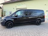 Mercedes-Benz Vito Tourer 119 CDI 4MATIC Kamera Navi SHZ AHK - Mercedes-Benz Vito mit Diesel-Antrieb: Schwarz, Scheckheftgepflegt