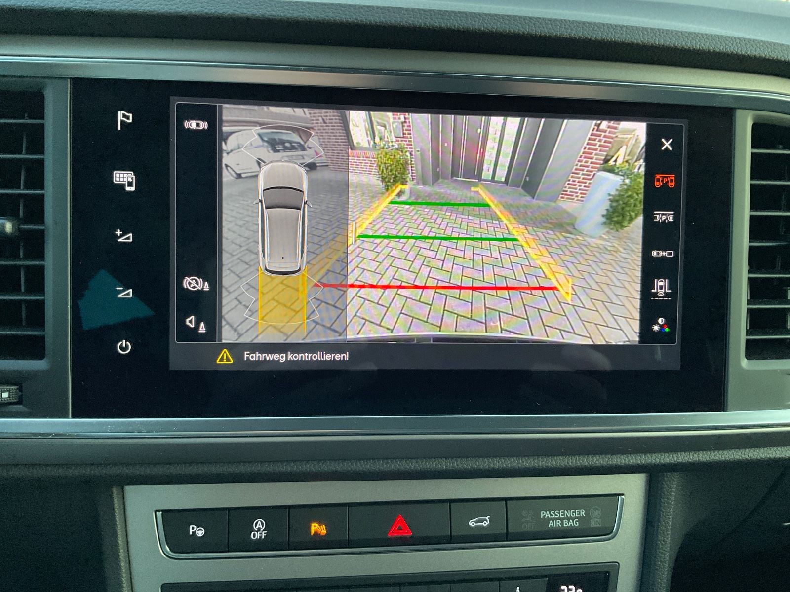 Fahrzeugabbildung SEAT Ateca 1.5 TSI Xperience DSG,Kamera,Navi,LED