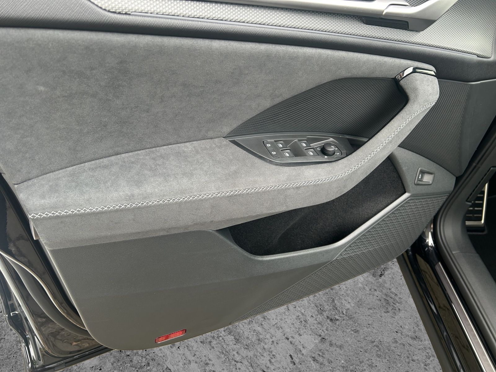 Fahrzeugabbildung SKODA Kodiaq 2.0 TDI 4x4 Sportline MATRIX AHK