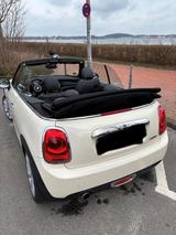 MINI Cooper Cabrio Pepper White, Chili Paket - weiße MINI Cooper Cabrio