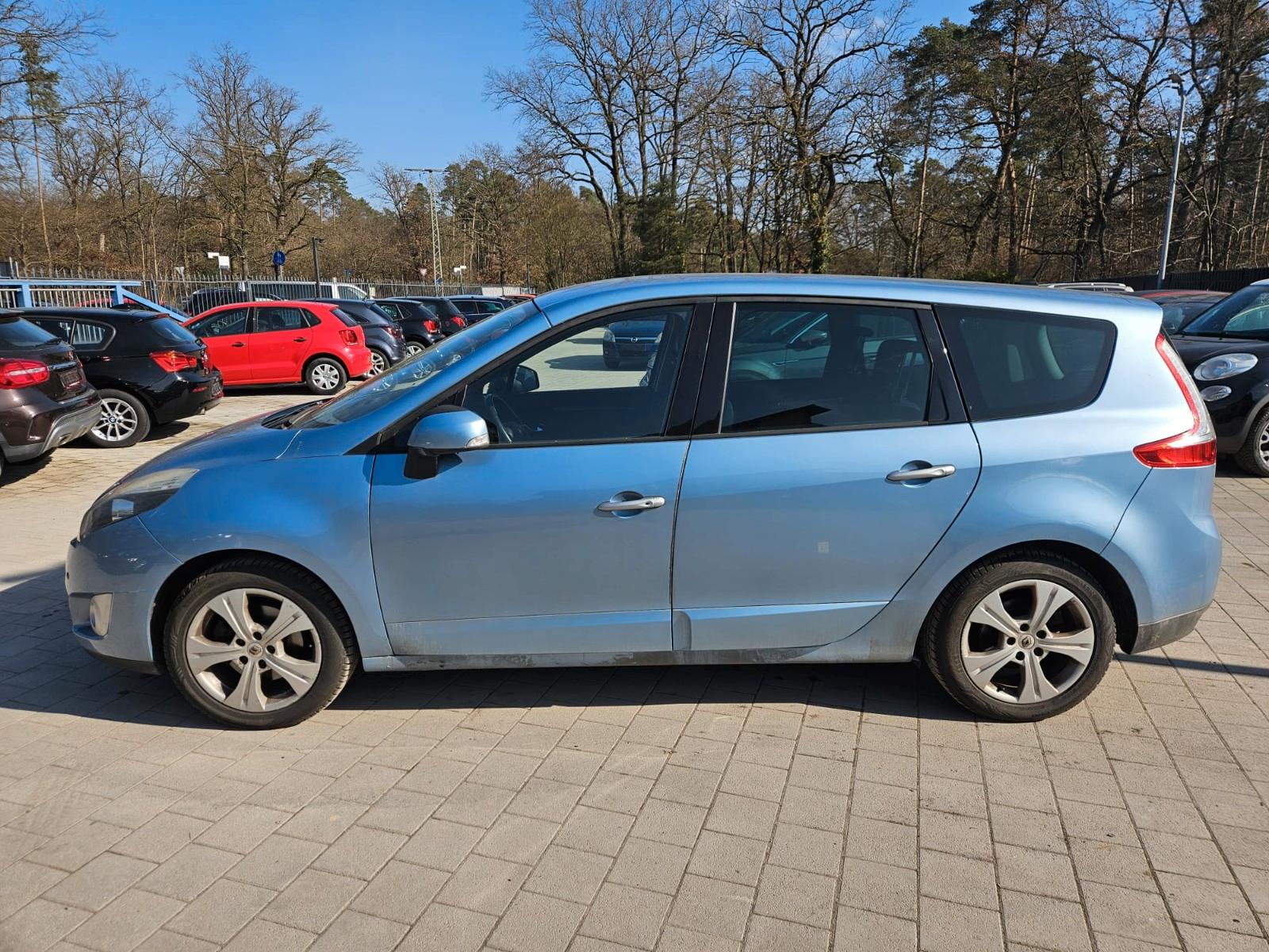 Renault Scenic 2010 — фото 8