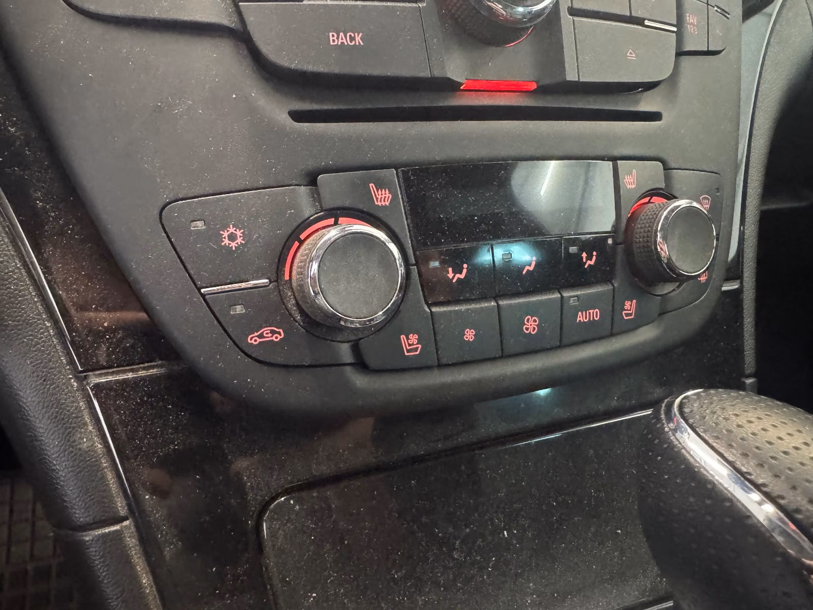 Opel Insignia 2012 — photo 18