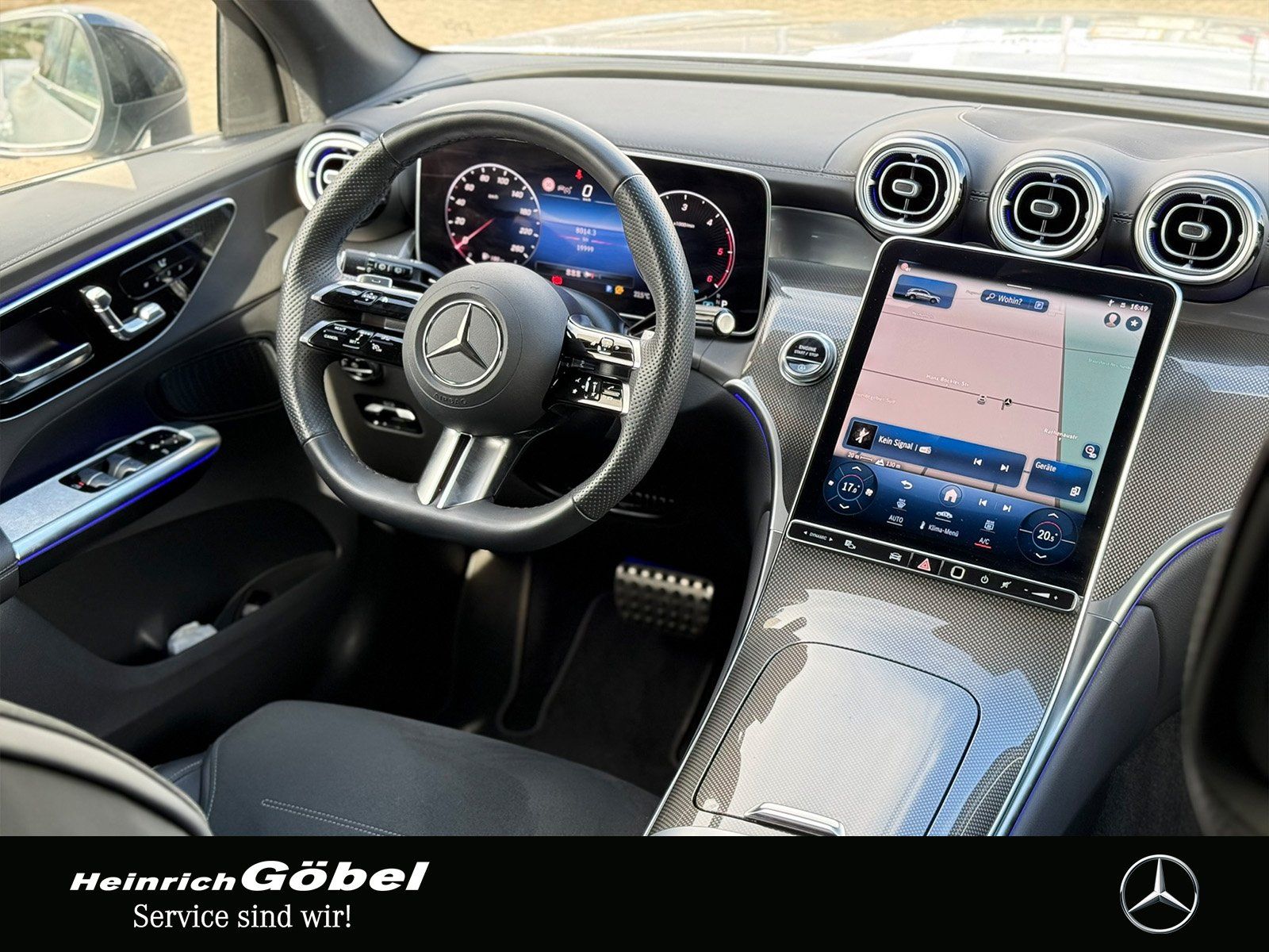 Fahrzeugabbildung Mercedes-Benz GLC 220 d 4M AMG*AHK*MEMORY*360°*DISTRONIC