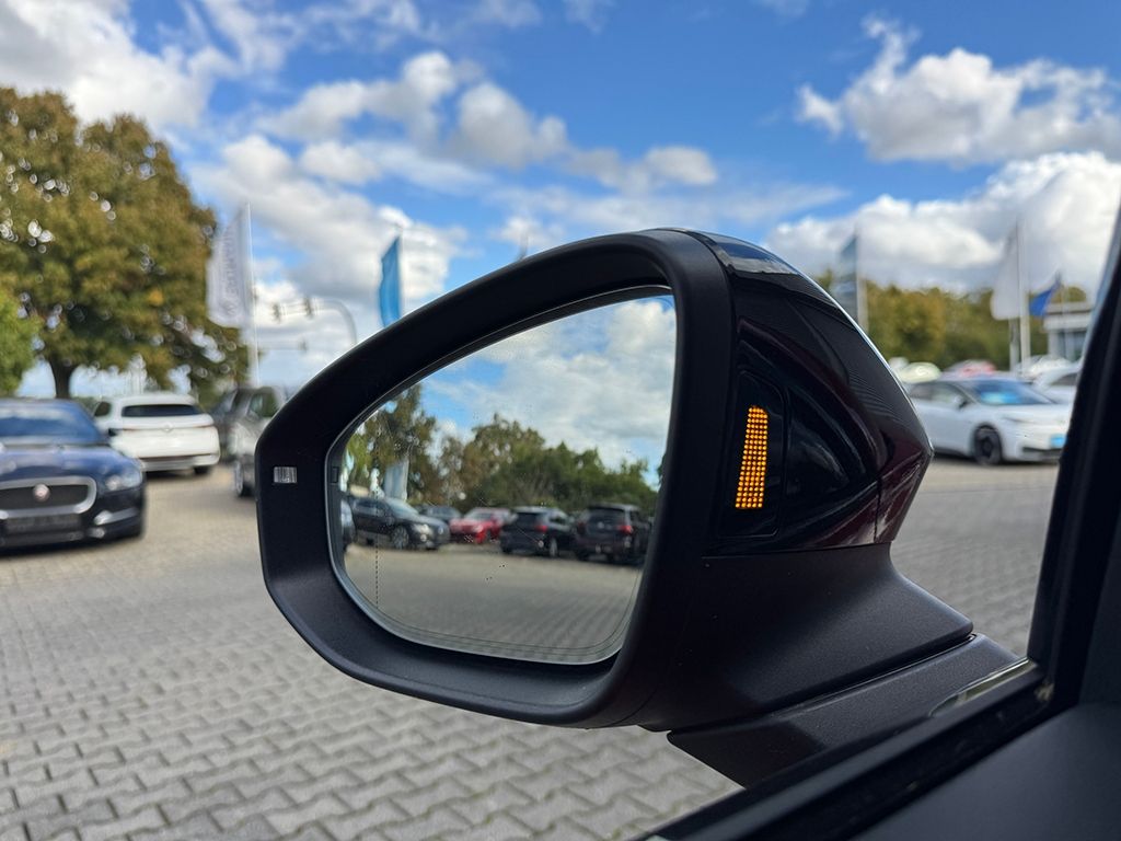 Passat Variant 2.0 TDI R-LINE SIGNATURE *AHK*